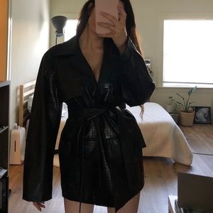 SOLD ON DEPOP VICTORY BOULEVARD MINI DRESS BLACK
